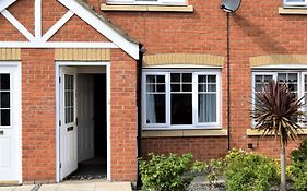 Cosy 3 Bedroomed Home On 3 Floors
